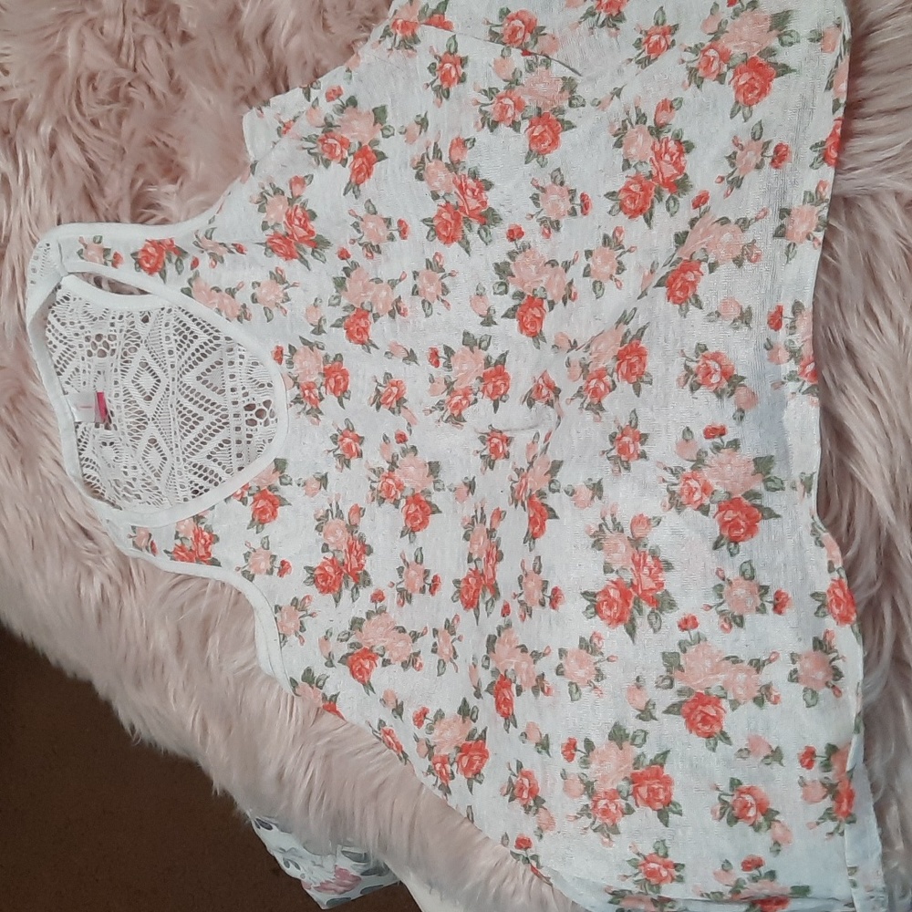 No boundaries floral tank size small